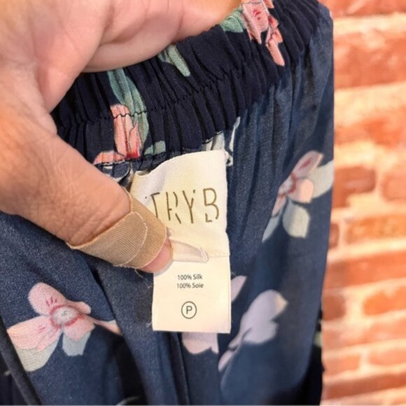 TRYB 100% Silk Floral Culottes Pants Cropped Size Small - Picture 4 of 6